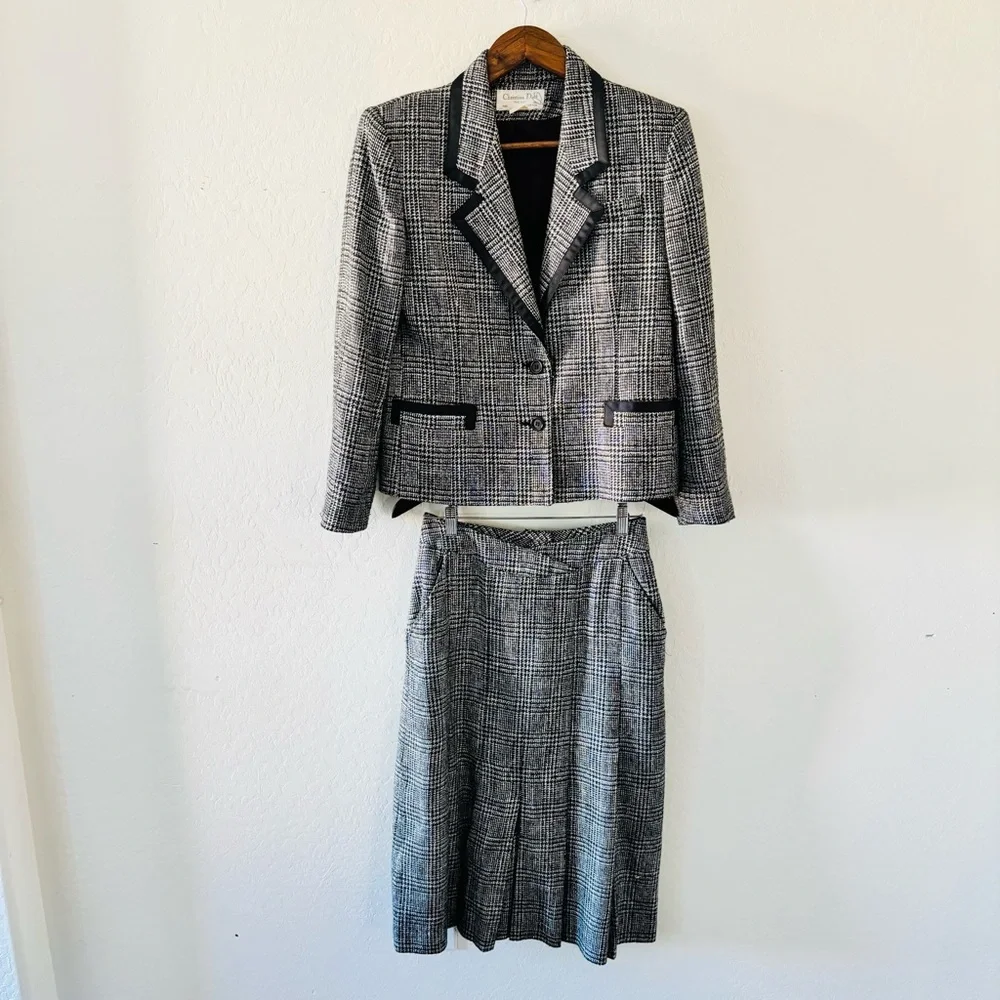 Christian Dior Vintage Skirt Suit‎ Set Size 8 Black White Tweed Plaid Power Suit
